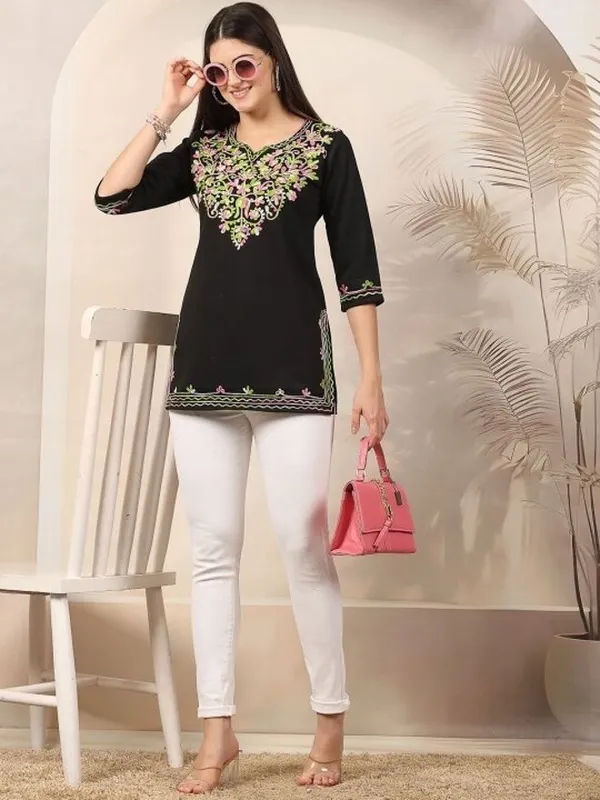 Black_Wool_Premium_Straight_Kurta_For_Women