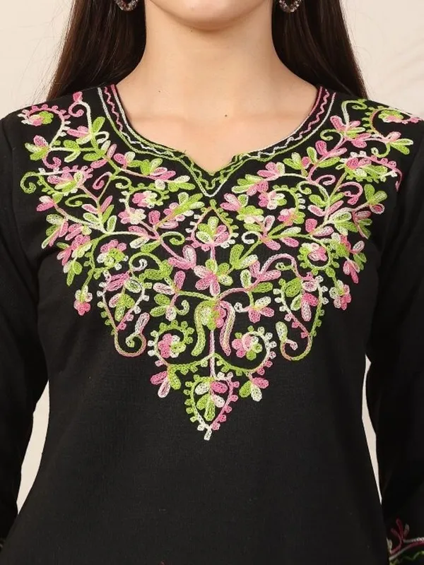 Black_Wool_Premium_Straight_Kurta_For_Women