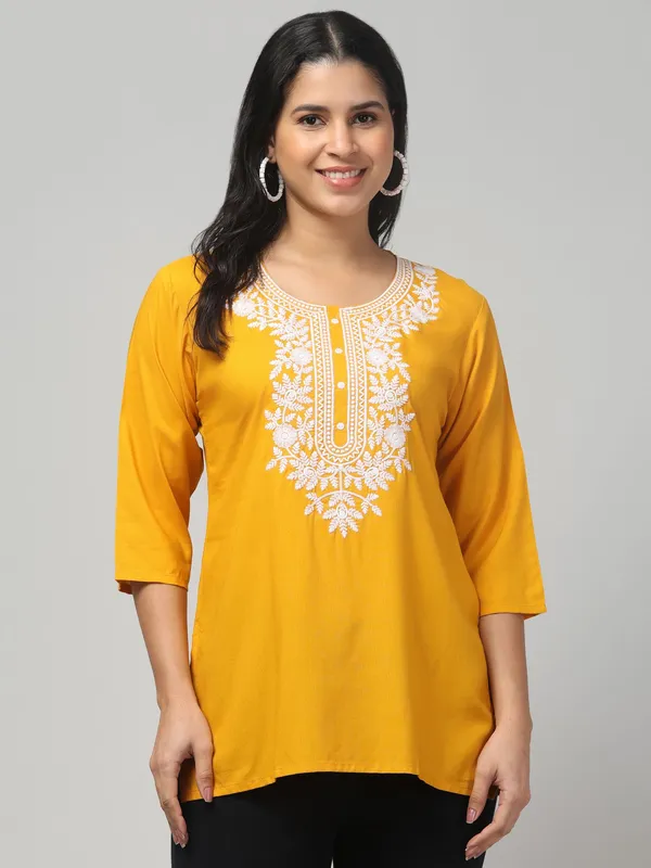 Yellow_Viscose_Rayon_Premium_Straight_Kurta_For_Women