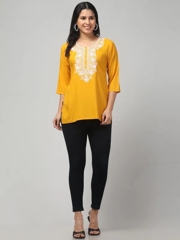 Yellow_Viscose_Rayon_Premium_Straight_Kurta_For_Women