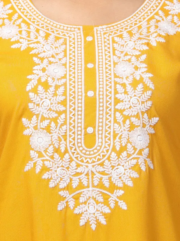 Yellow_Viscose_Rayon_Premium_Straight_Kurta_For_Women