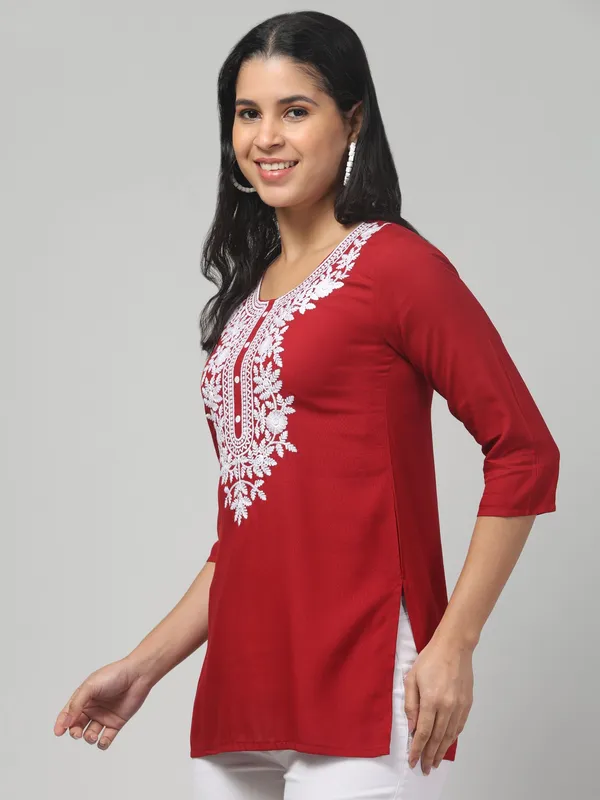 Maroon_Viscose_Rayon_Premium_Straight_Kurta_For_Women