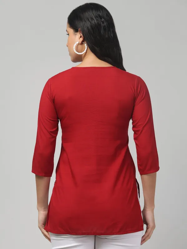 Maroon_Viscose_Rayon_Premium_Straight_Kurta_For_Women