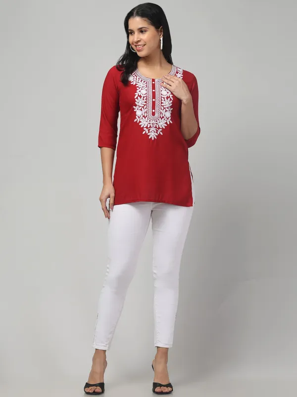 Maroon_Viscose_Rayon_Premium_Straight_Kurta_For_Women