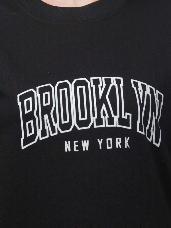 Black_Fleece_Premium_Sweatshirt_For_Women