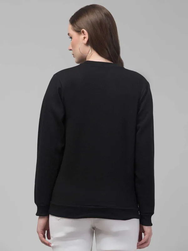 Black_Fleece_Premium_Sweatshirt_For_Women