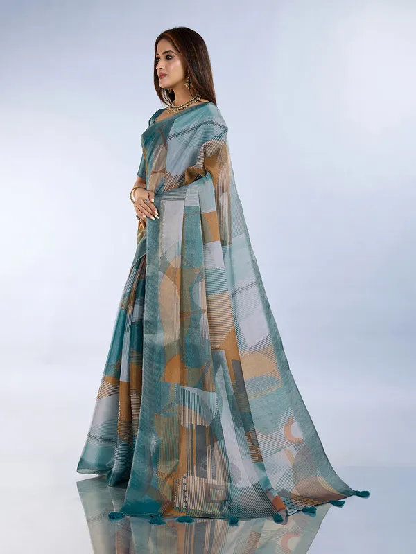 Teal_Cotton_Geometric_Print_Saree_With_Blouse_For_Women