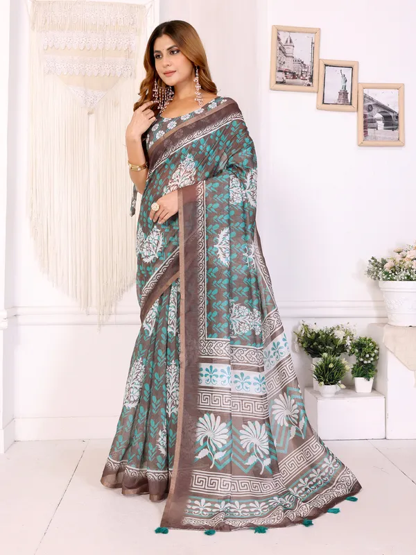 Teal_And_Brown_Chanderi_Cotton_Floral_Print_Saree_With_Blouse_For_Women
