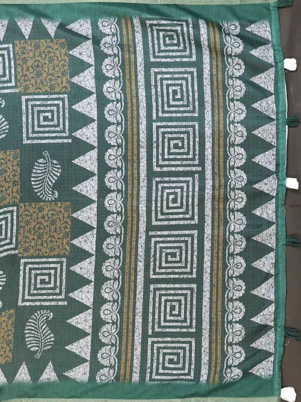 Green_Chanderi_Cotton_Floral_Print_Saree_With_Blouse_For_Women