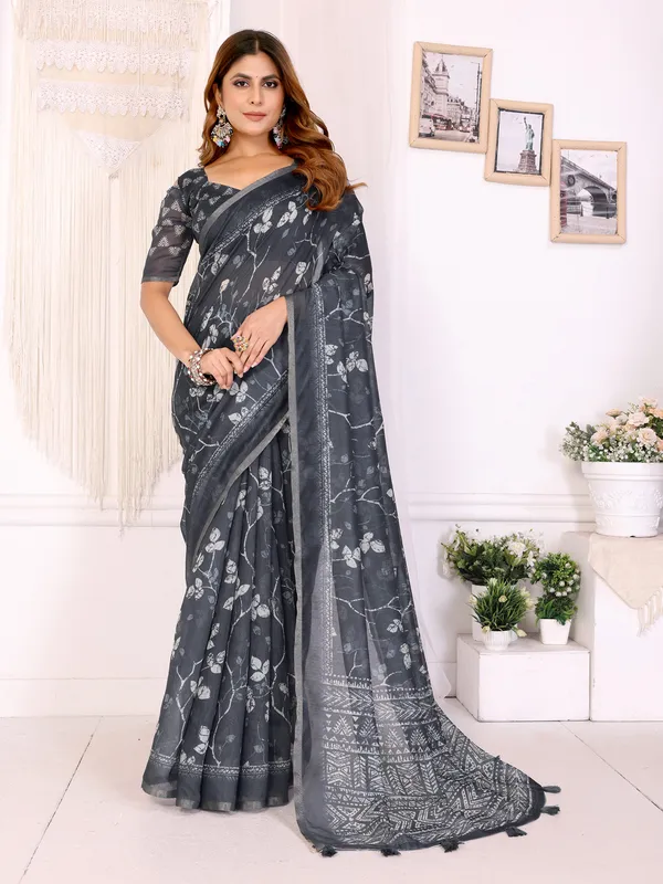 Grey_Chanderi_Cotton_Floral_Print_Saree_With_Blouse_For_Women
