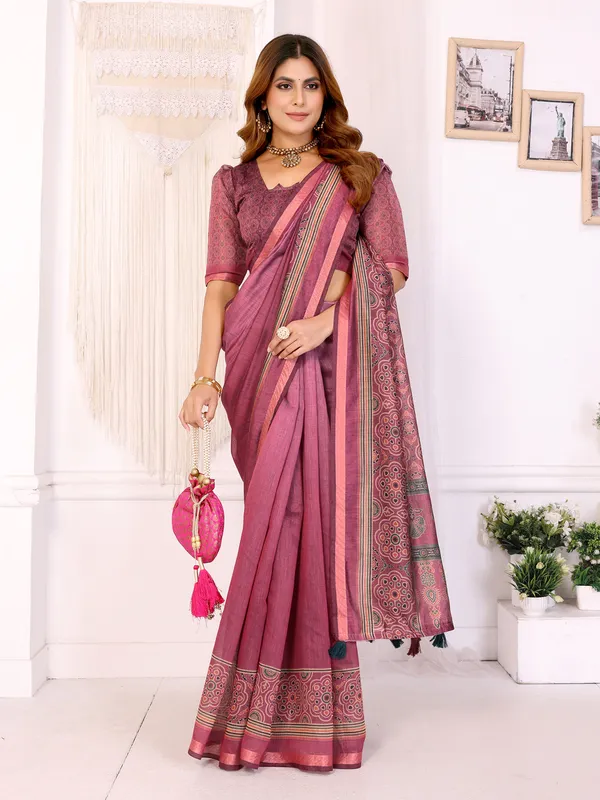 Pink_Chanderi_Cotton_Floral_Print_Saree_With_Blouse_For_Women