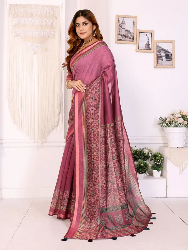 Pink_Chanderi_Cotton_Floral_Print_Saree_With_Blouse_For_Women