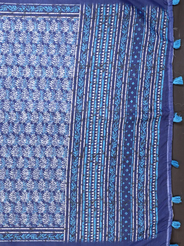 Blue_Chanderi_Cotton_Floral_Print_Saree_With_Blouse_For_Women