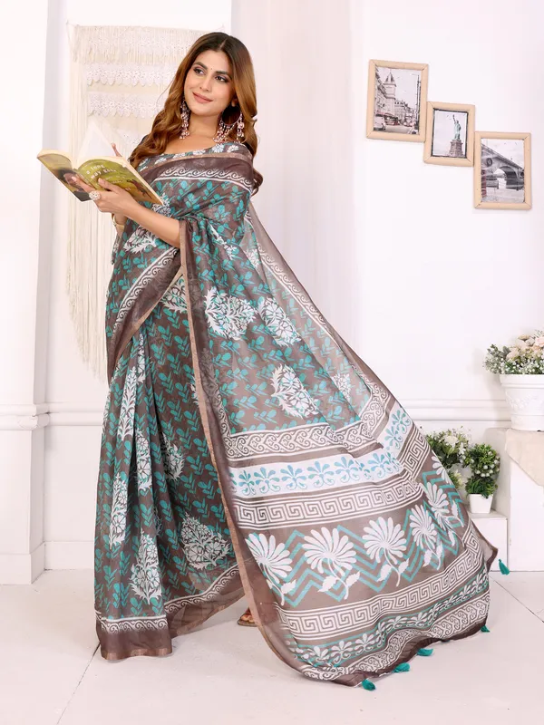 Teal_And_Brown_Chanderi_Cotton_Floral_Print_Saree_With_Blouse_For_Women