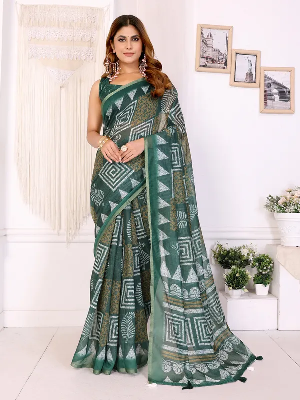Green_Chanderi_Cotton_Floral_Print_Saree_With_Blouse_For_Women