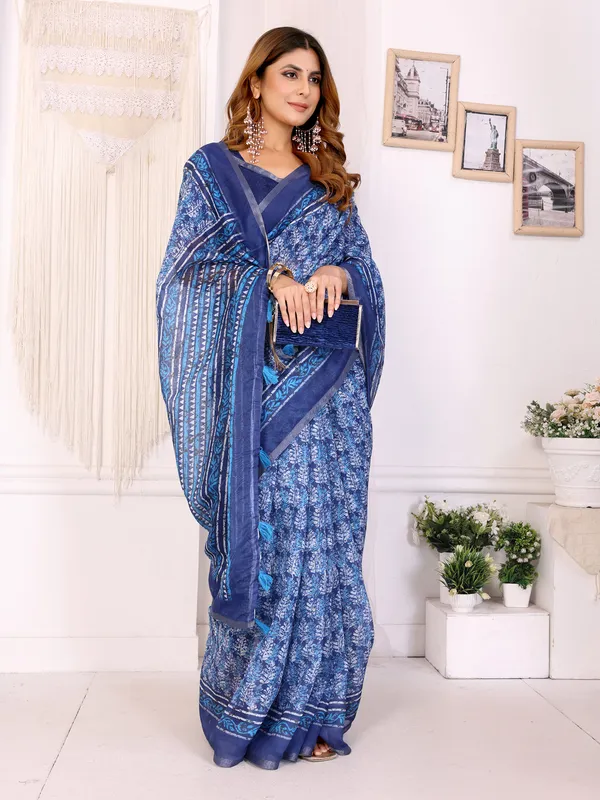 Blue_Chanderi_Cotton_Floral_Print_Saree_With_Blouse_For_Women