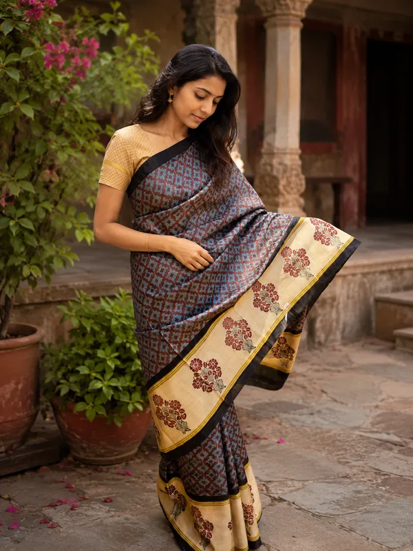 Pure_Tussar_Silk_Grey_Printed_Saree
