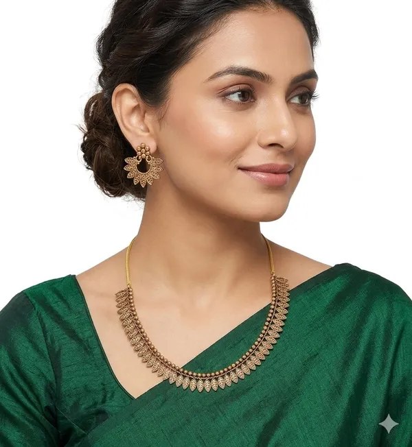 GuruLivora_Brass,_Alloy_Gold_Jewellery_Set_(Pack_of_1)