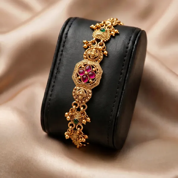 Gold_Matte_Finish_Rajvadi_Bracelet_For_Women
