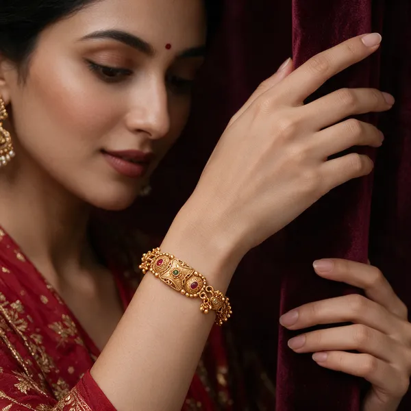 Gold_Matte_Finish_Rajvadi_Bracelet_For_Women