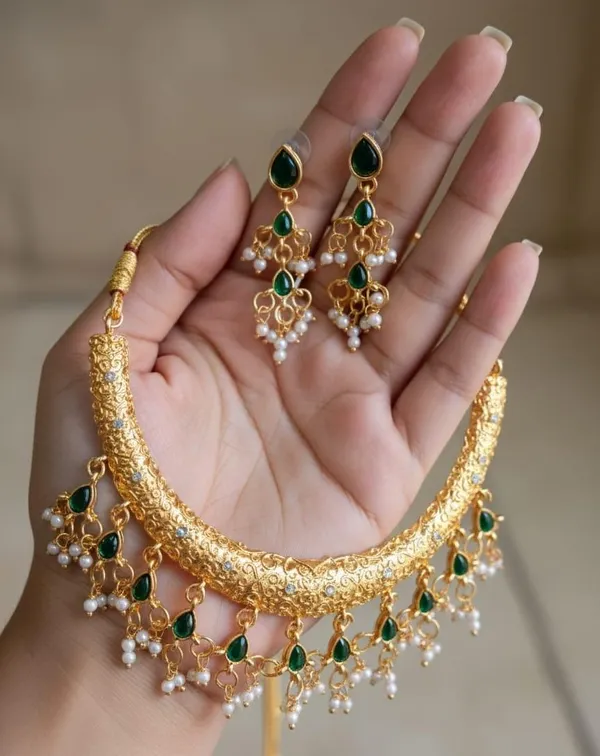 Gold_Tone_Green_Stone_Necklace_And_Earrings_Set_For_Women