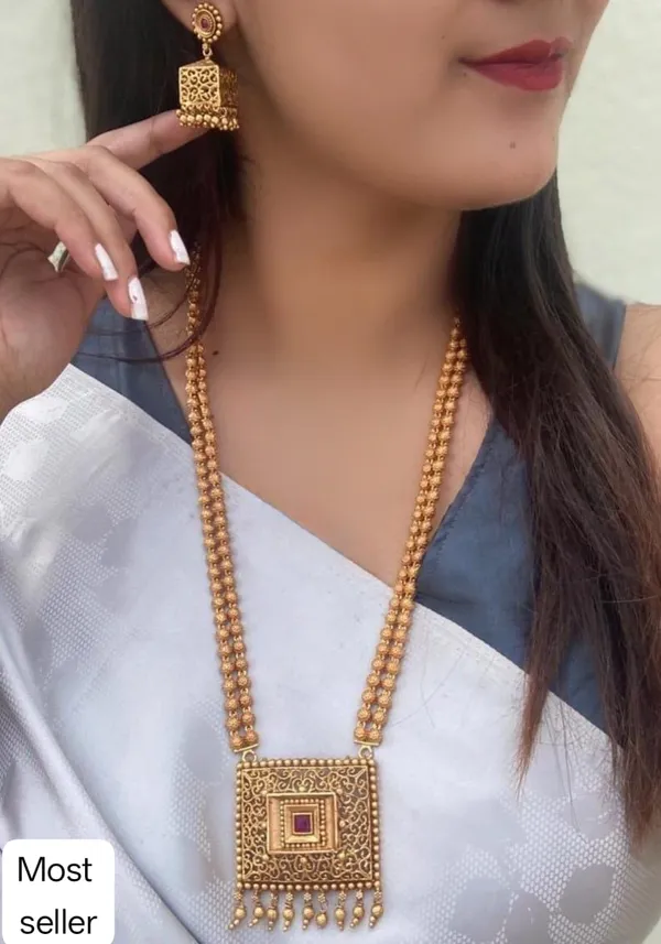 Gold_Tone_Traditional_Necklace_And_Earrings_Set_For_Women