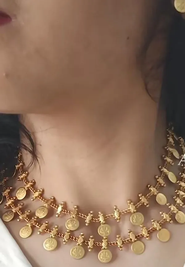 Gold_Tone_Layered_Coin_Necklace_For_Women