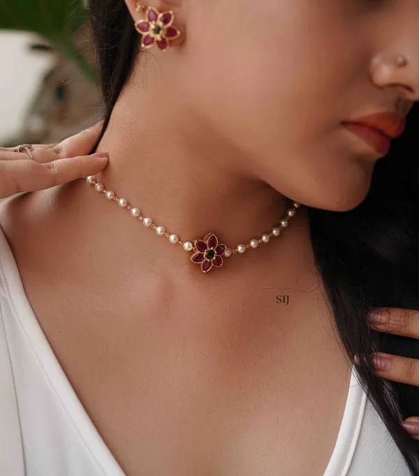 Gold_Tone_Pearl_Floral_Necklace_Set_for_Women