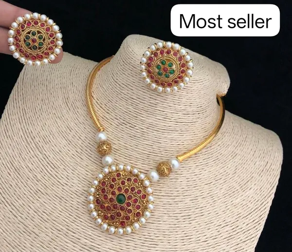 Gold_Tone_Traditional_Necklace_Set_For_Women