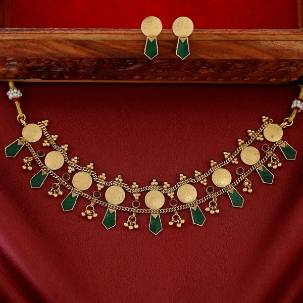 Gold_Tone_Green_Necklace_Set_For_Women