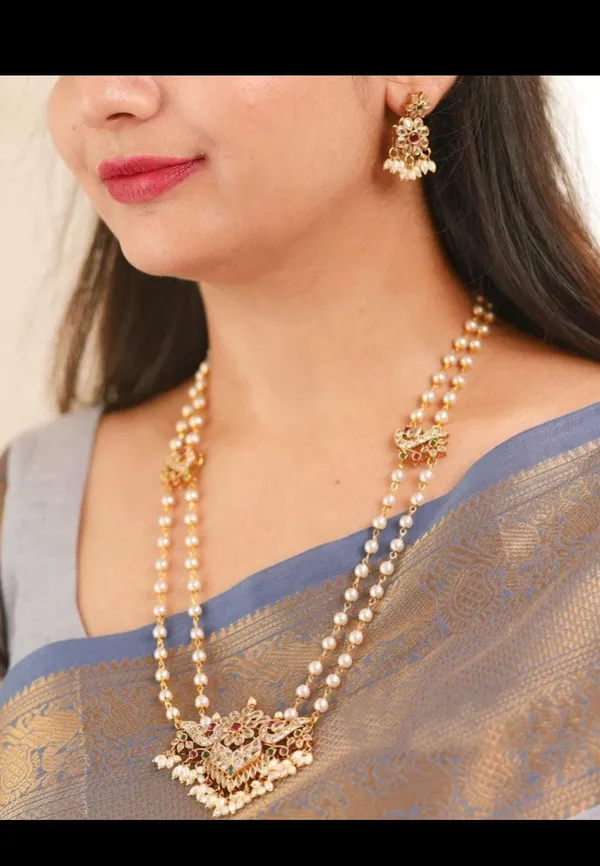 Gold_Tone_Pearl_Kundan_Necklace_Set_For_Women