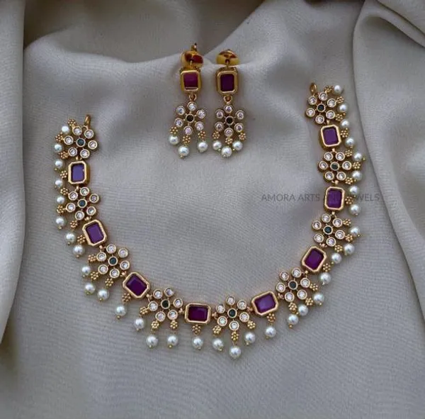 Gold_Toned_Purple_Stone_Pearl_Necklace_Set_For_Women