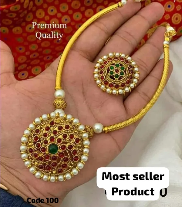 Gold_Tone_Traditional_Necklace_Set_For_Women