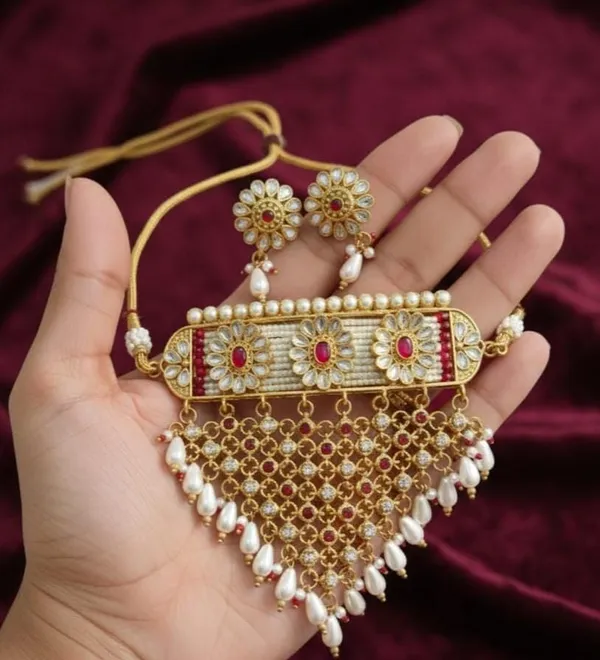 Gold_Tone_Kundan_Style_Necklace_Set_For_Women