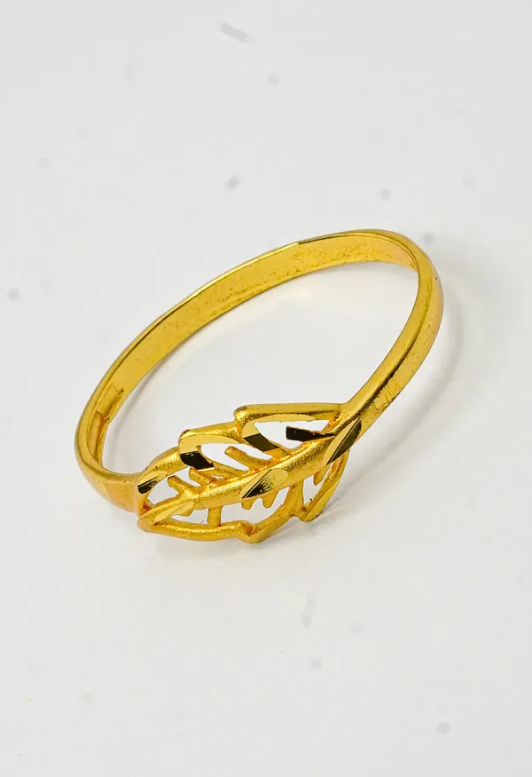 Premium_Gold_Plated__Leaf_Motif_Ring_For_Women