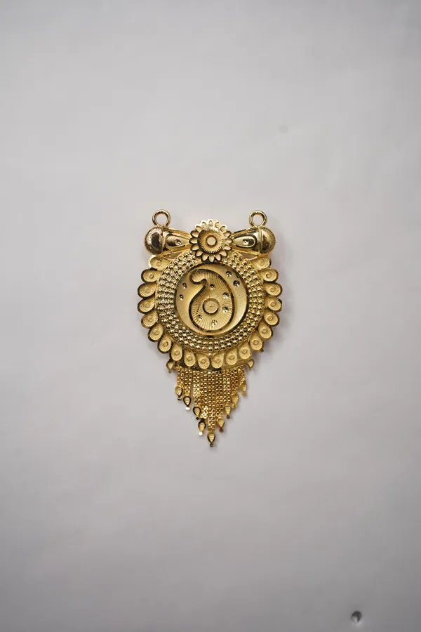 Premium_Gold_Plated__Traditional_Pendant_For_Women