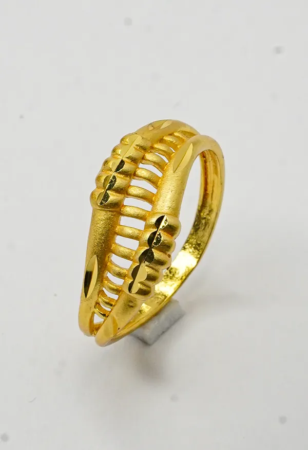 Premium_Gold_Plated__Fishbone_Design_Ring_For_Women