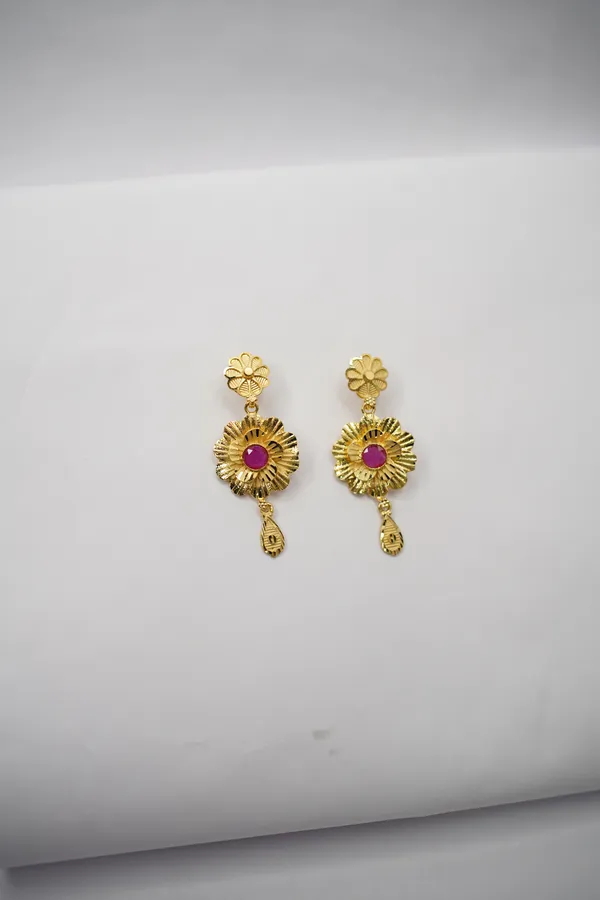 Premium_Gold_Plated__Floral_Choker_Necklace_Set_For_Women