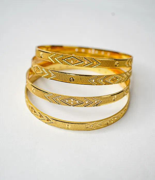 Premium_Gold_Plated__Geometric_Bangle_Set_Of_4_For_Women
