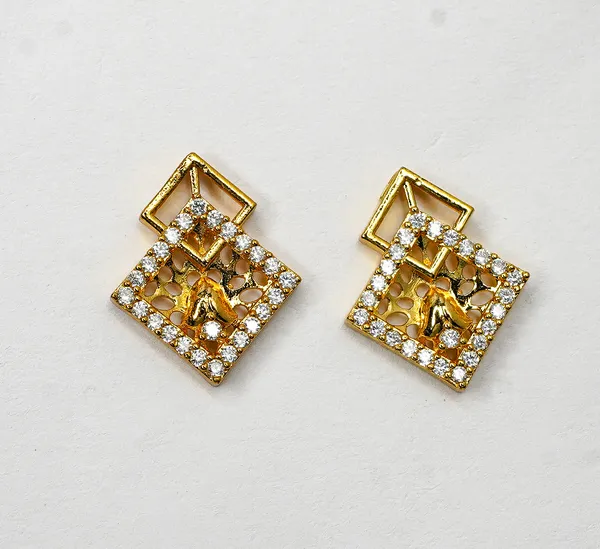 Premium_Gold_Plated__Geometric_Drop_Earrings_For_Women