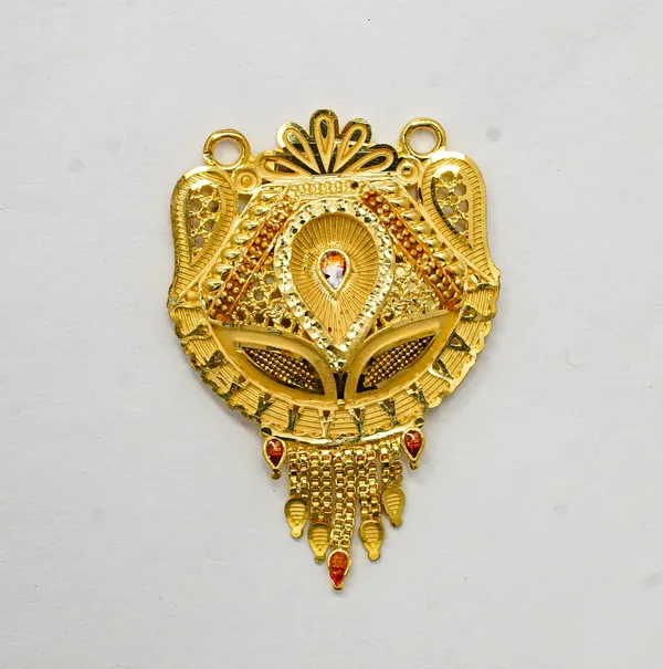 Premium_Gold_Plated__Traditional_Ornate_Pendant_For_Women