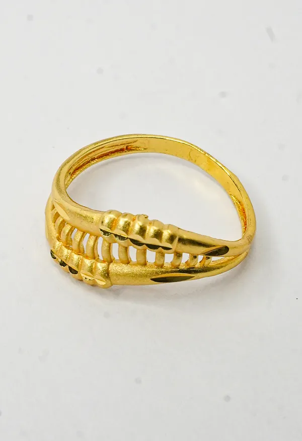 Premium_Gold_Plated__Fishbone_Design_Ring_For_Women