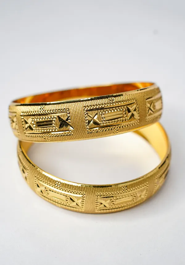 Premium_Gold_Plated__Geometric_Pattern_Bangle_Set_Of_2_For_Women