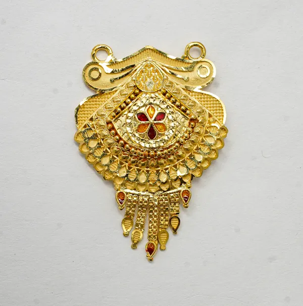 Premium_Gold_Plated__Traditional_Pendant_For_Women
