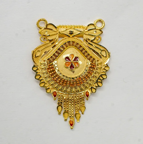 Premium_Gold_Plated__Ornate_Pendant_For_Women