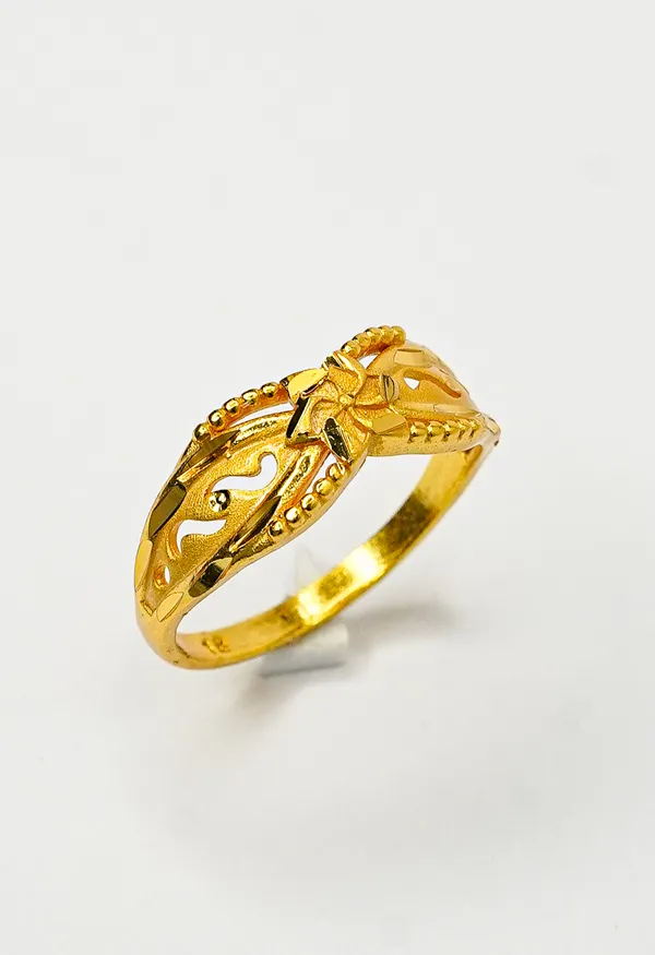 Premium_Gold_Plated__Floral_Engraved_Ring_For_Women