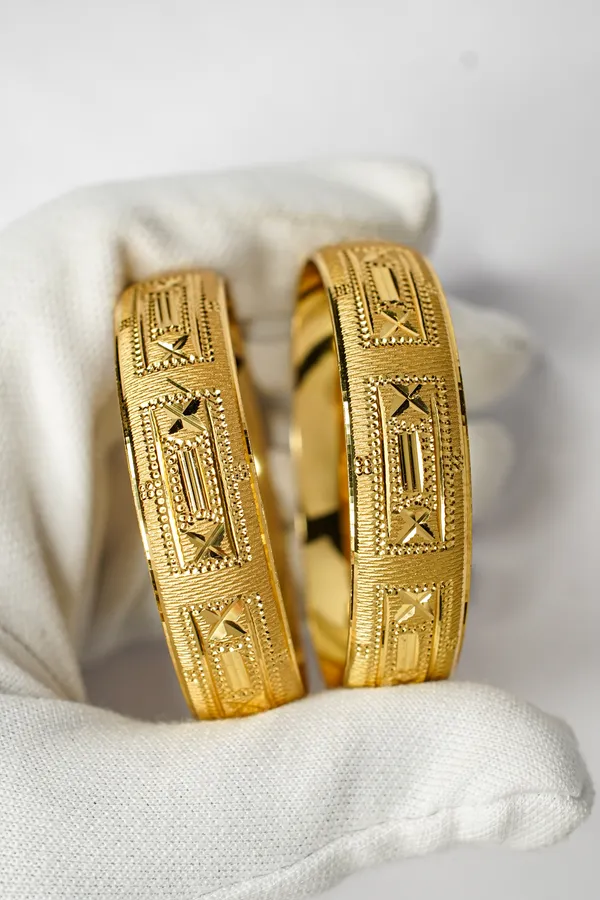 Premium_Gold_Plated__Geometric_Pattern_Bangle_Set_Of_2_For_Women