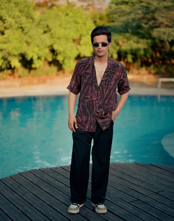 Safari_Dark_Men's_Resort_Shirt