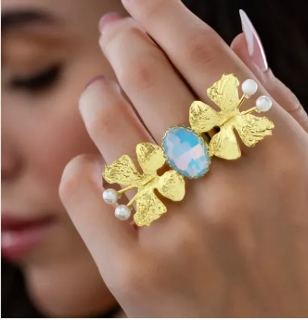 Gold_Metal_Ring_Women