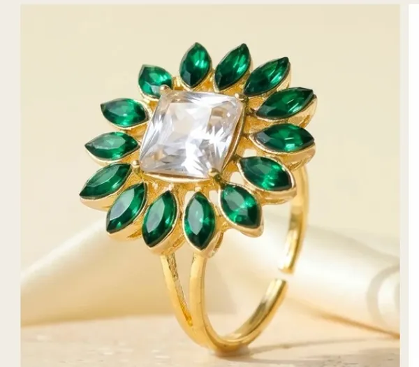 Green_Metal_Ring_Women